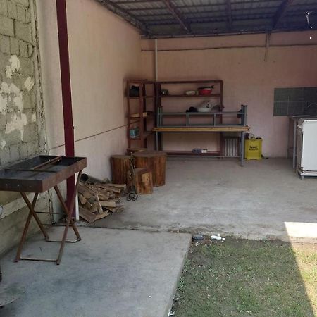 Auberge de jeunesse Megi à Ferghana Extérieur photo