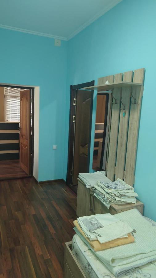 Auberge de jeunesse Megi à Ferghana Extérieur photo